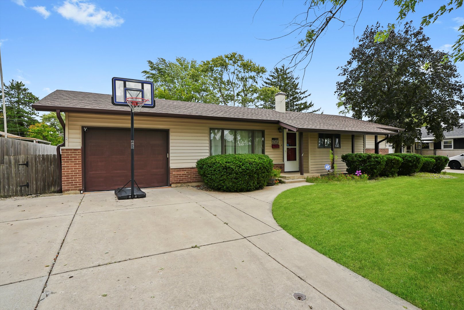 15027 Park Avenue, Oak Forest, IL 60452