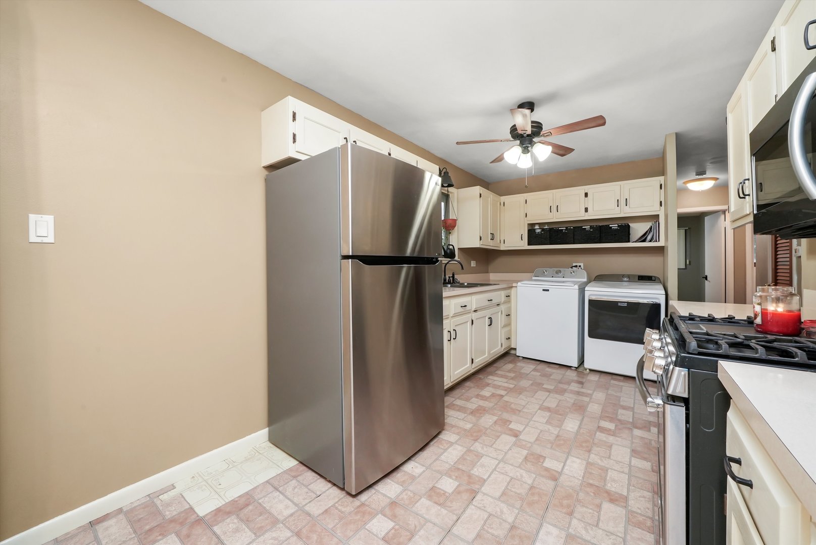 15027 Park Avenue, Oak Forest, IL 60452