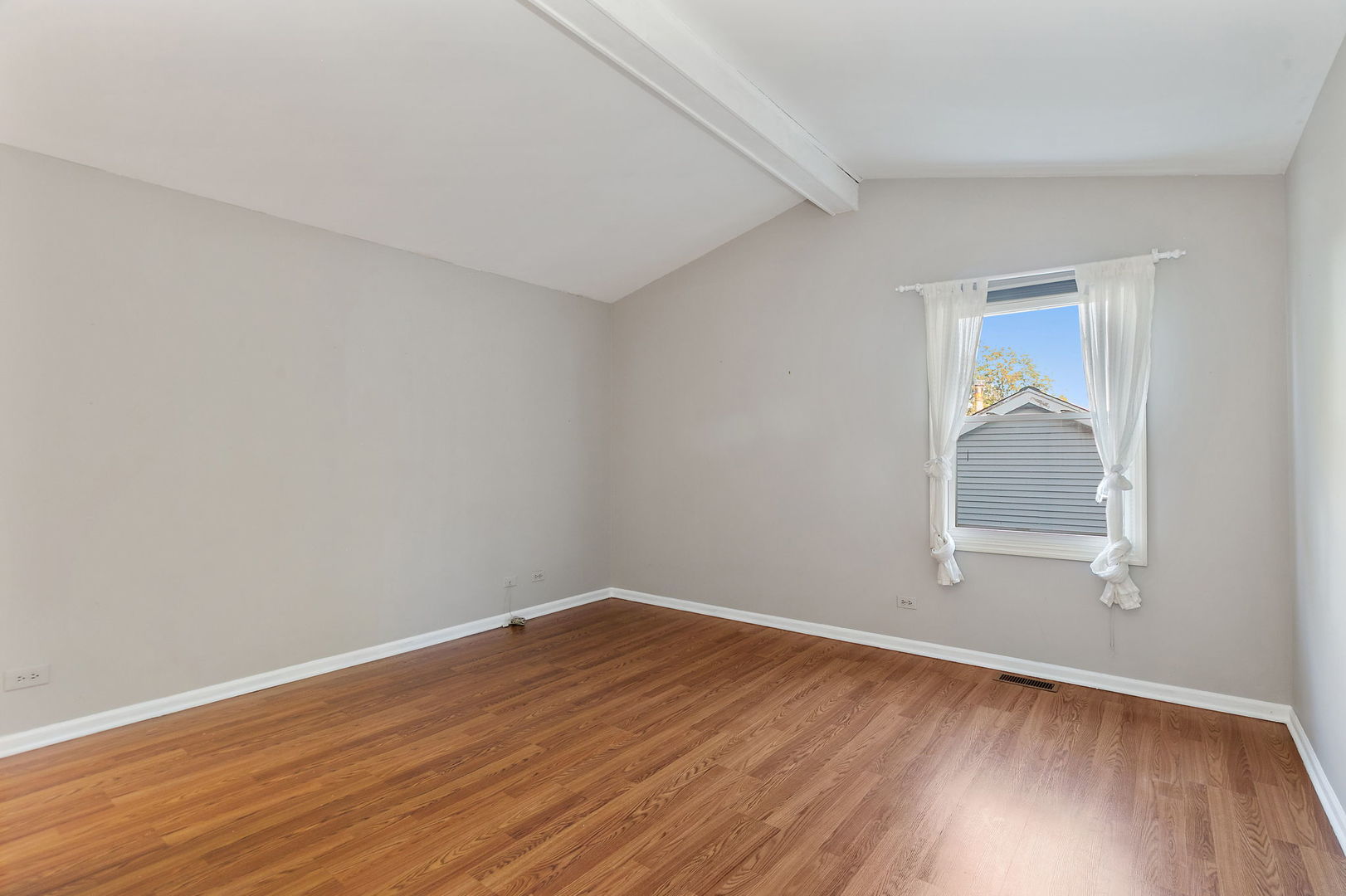 1088 Pear Tree Lane, Wheeling, IL 60090