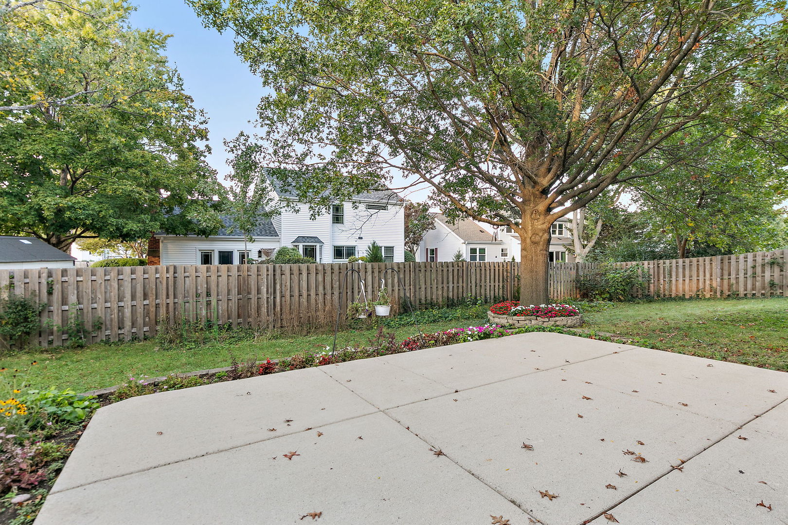 1088 Pear Tree Lane, Wheeling, IL 60090