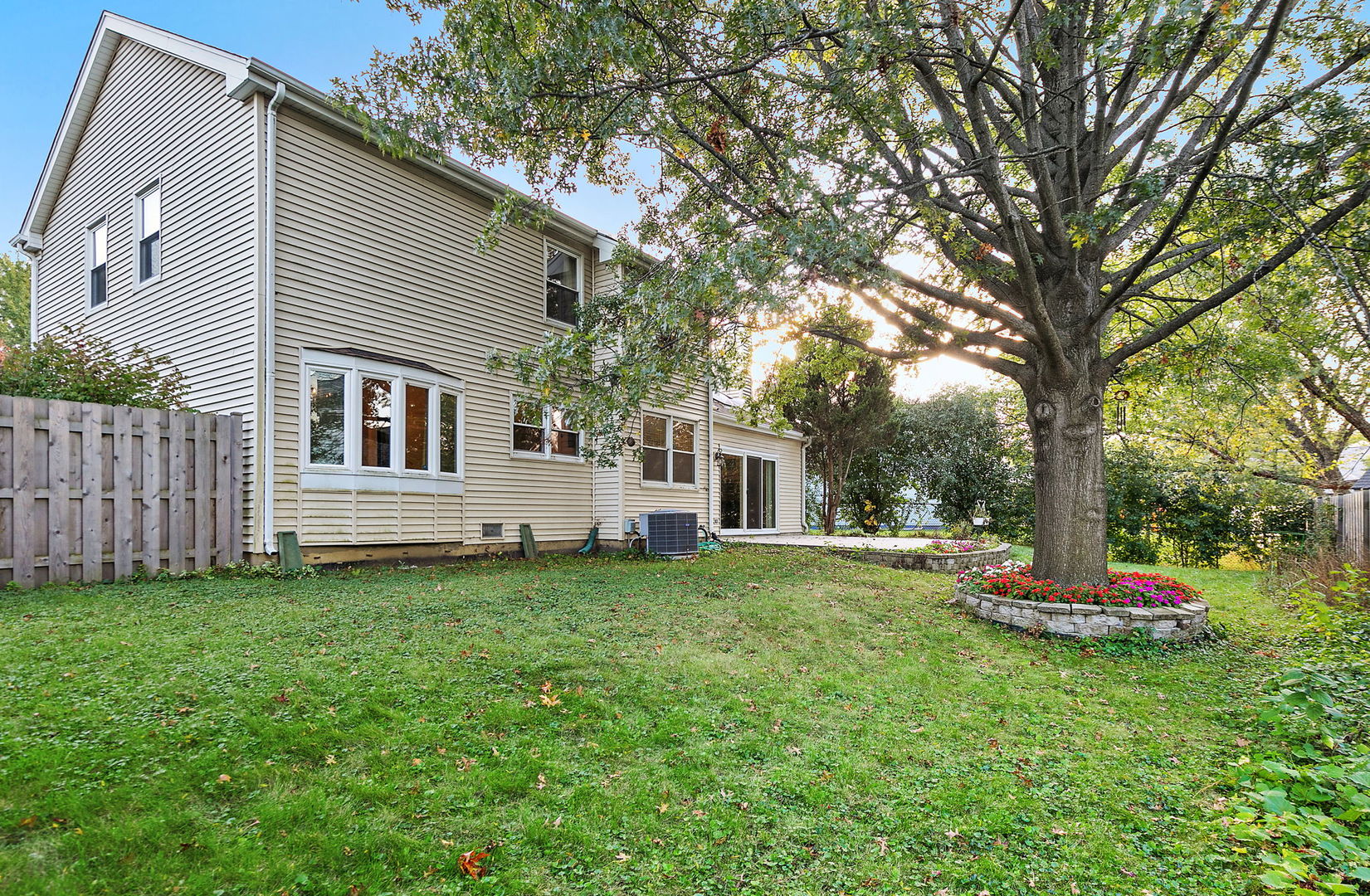 1088 Pear Tree Lane, Wheeling, IL 60090