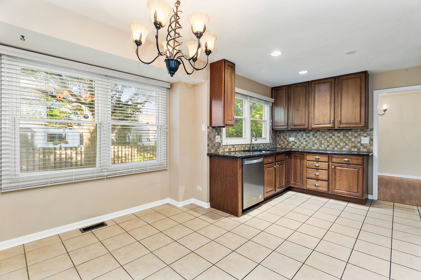 1088 Pear Tree Lane, Wheeling, IL 60090