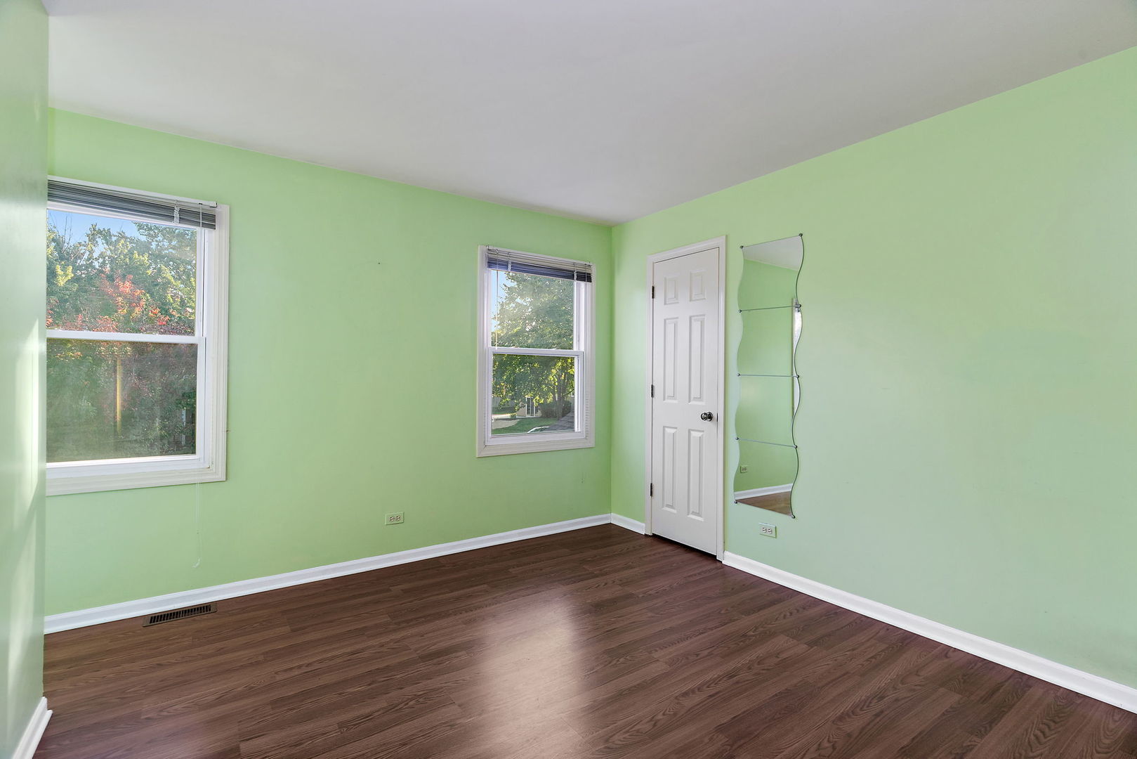 1088 Pear Tree Lane, Wheeling, IL 60090