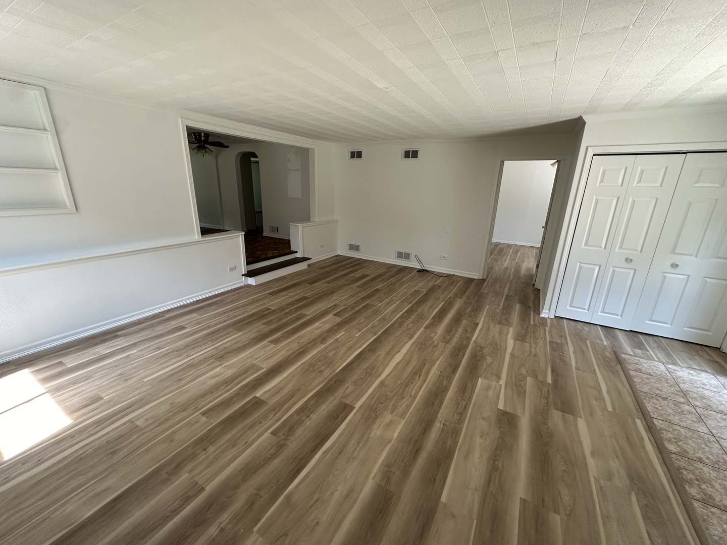 40541 N ROUTE 83, Antioch, IL 60002