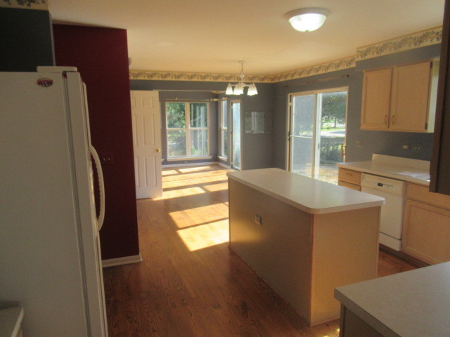 600 Brookstone Road, Grayslake, IL 60030