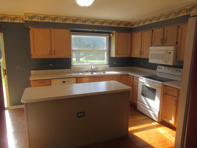 600 Brookstone Road, Grayslake, IL 60030