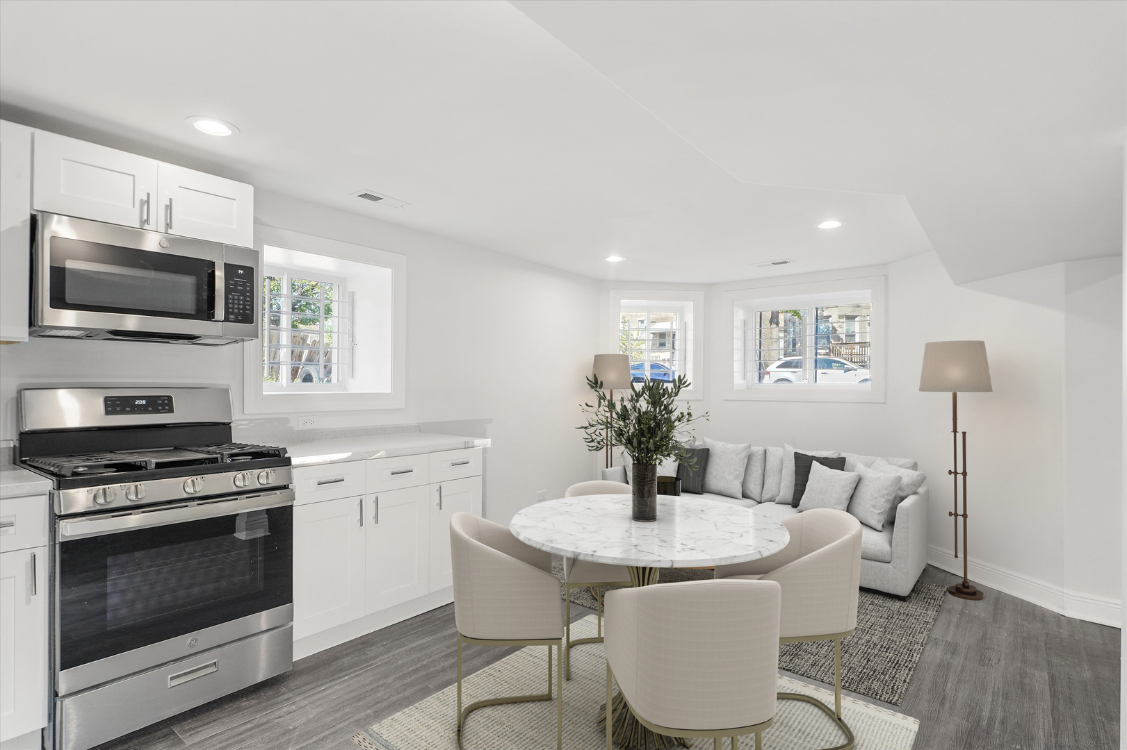 4447 W van buren Street, Chicago, IL 60624