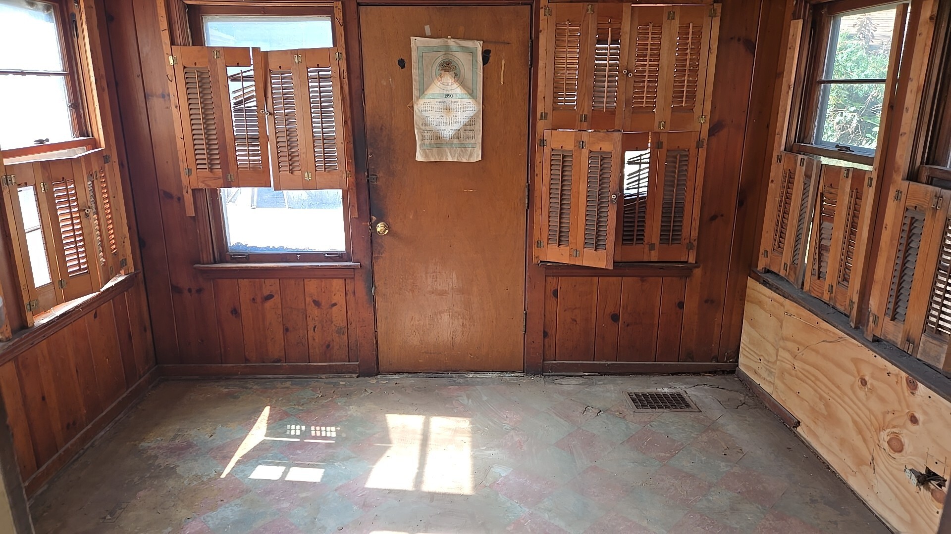 8218 S Yates Boulevard, Chicago, IL 60617