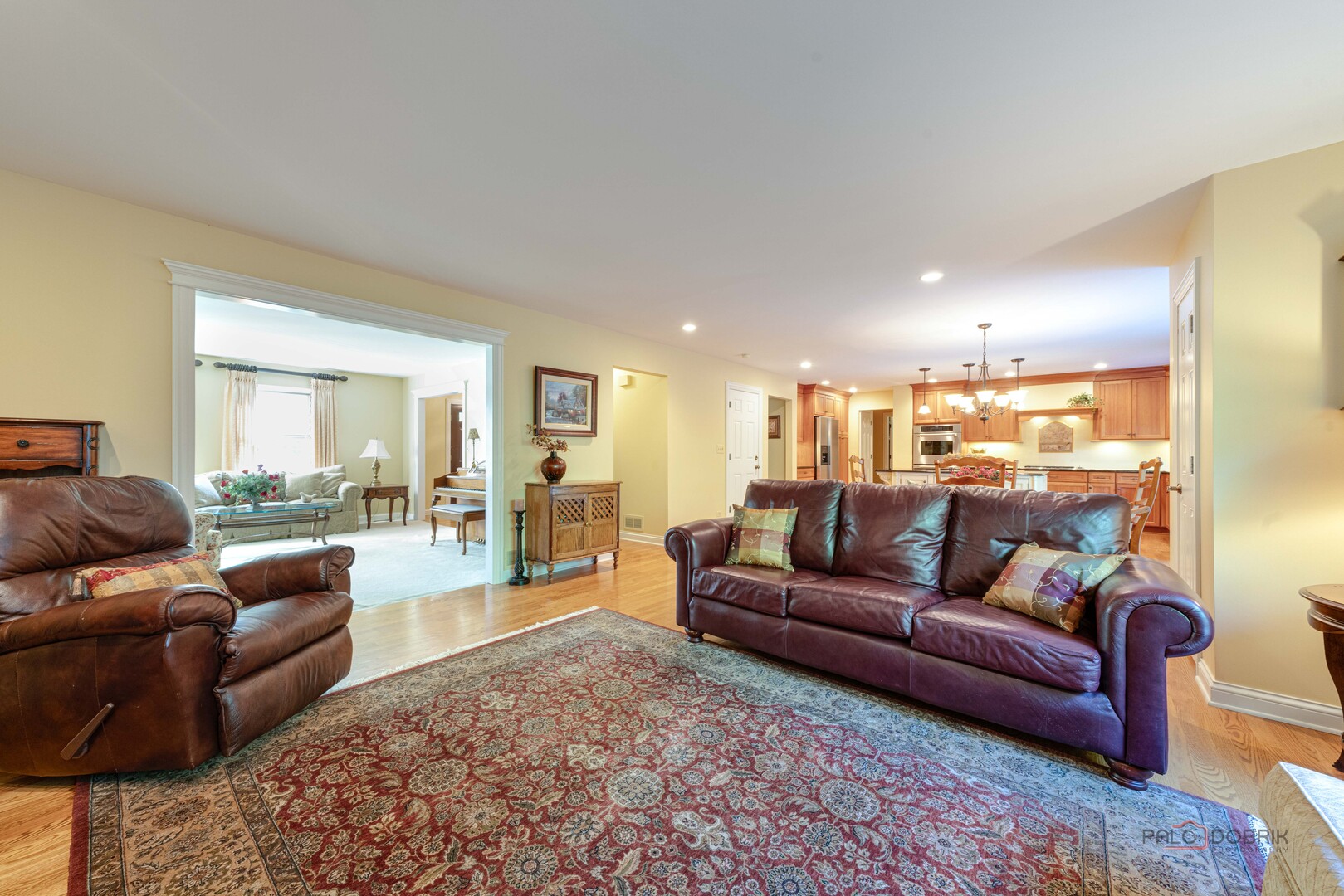 832 interlaken Lane, Libertyville, IL 60048