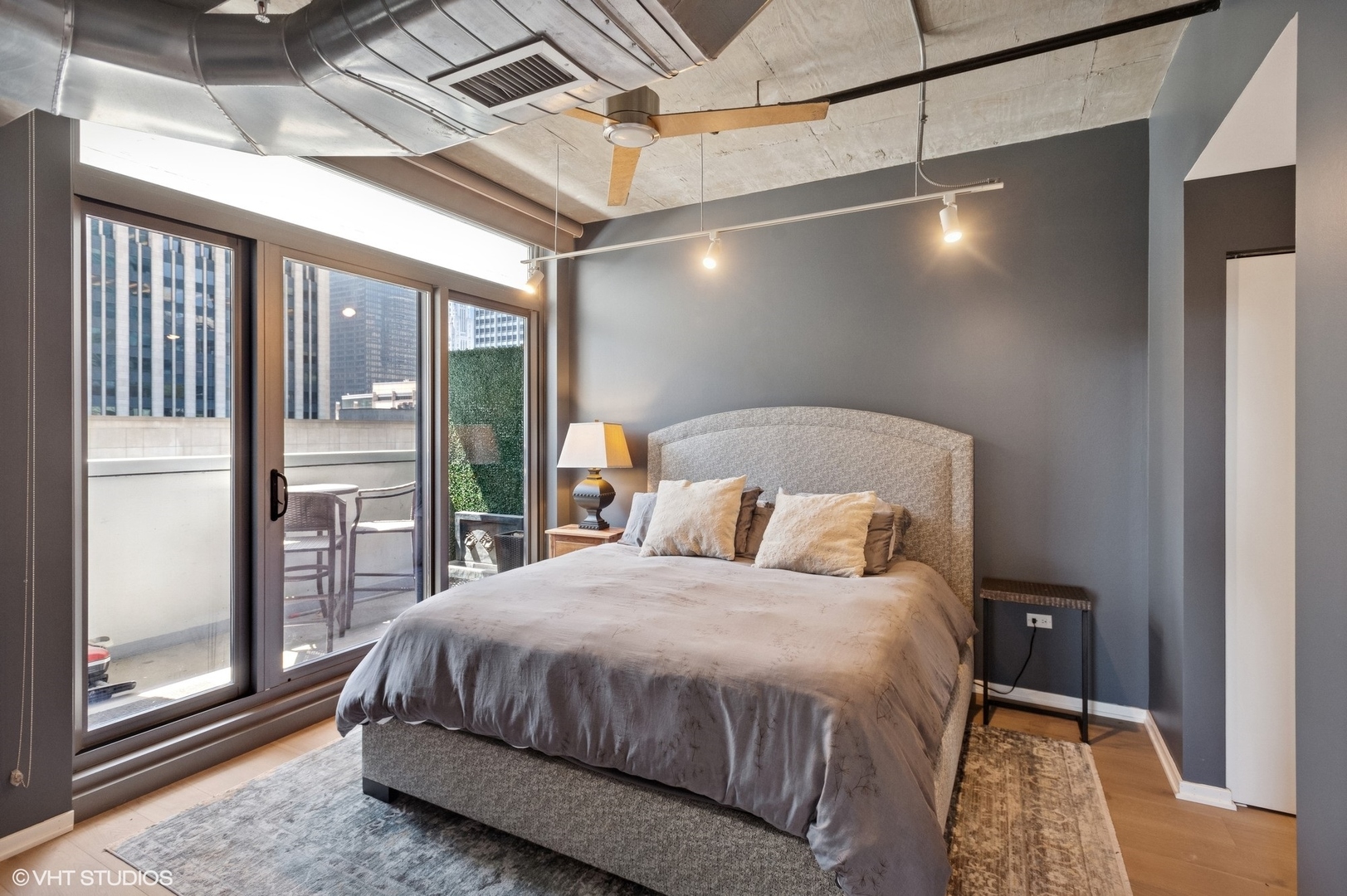 240 E Illinois Street #607, Chicago, IL 60611