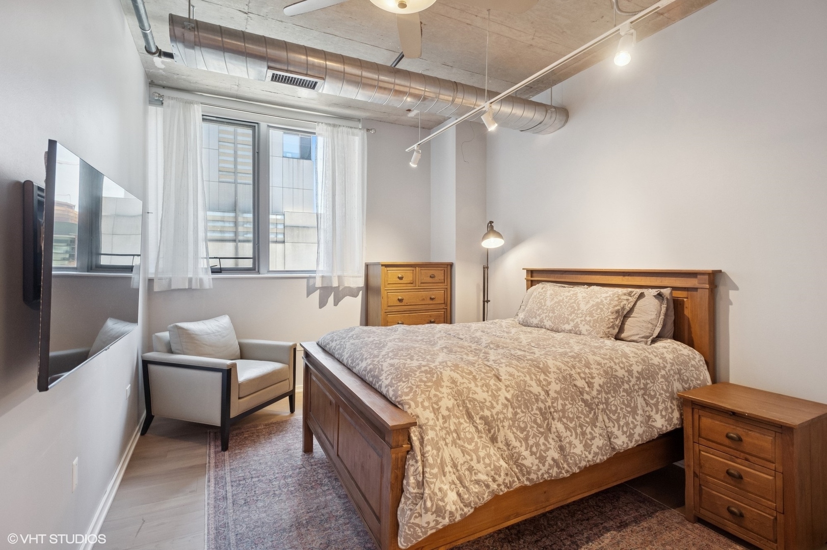 240 E Illinois Street #607, Chicago, IL 60611