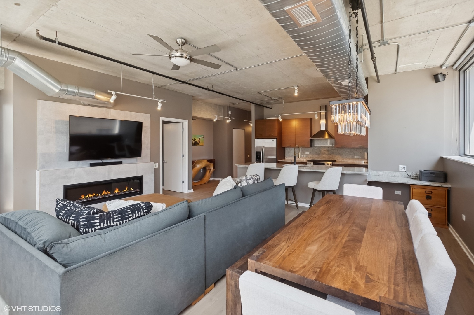 240 E Illinois Street #607, Chicago, IL 60611