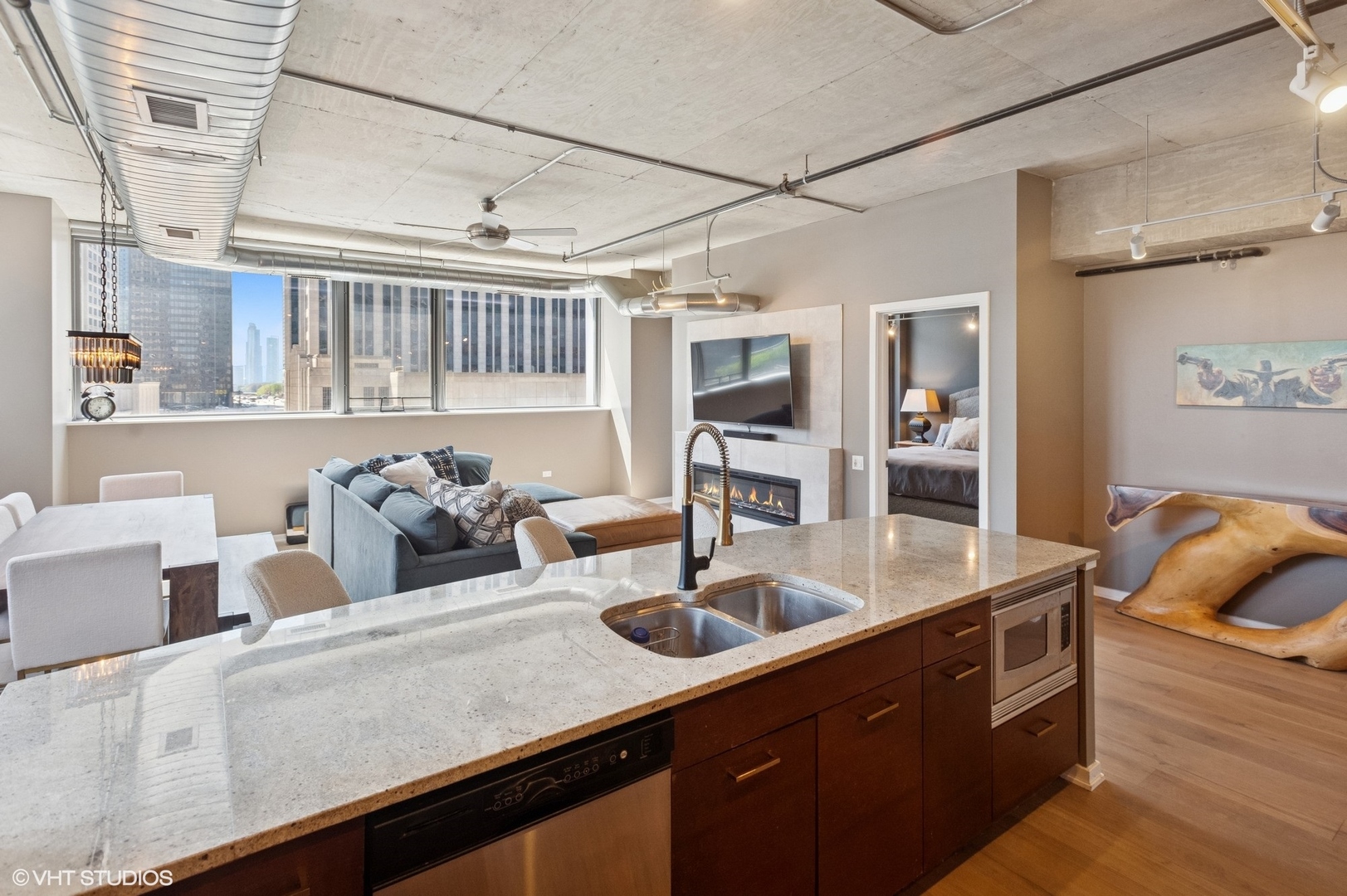 240 E Illinois Street #607, Chicago, IL 60611