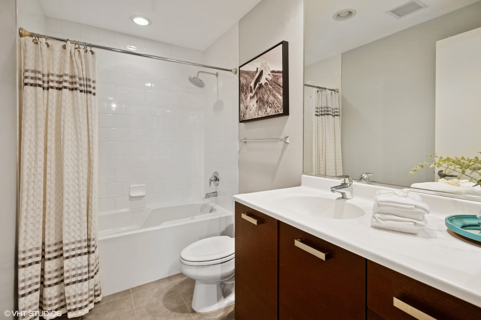 240 E Illinois Street #607, Chicago, IL 60611