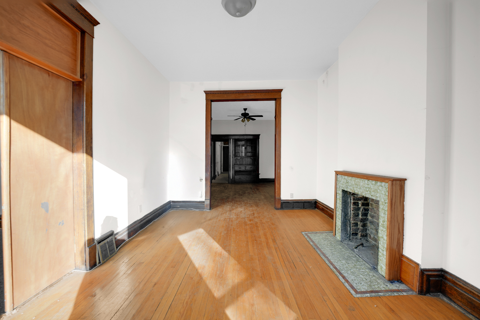 6045 S Peoria Street, Chicago, IL 60621