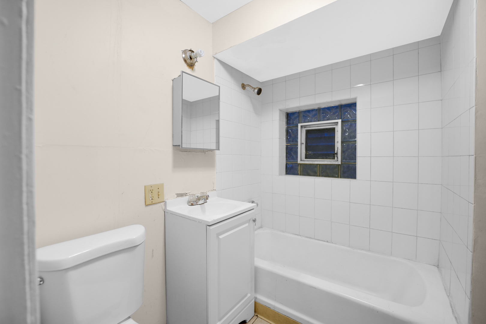 6045 S Peoria Street, Chicago, IL 60621