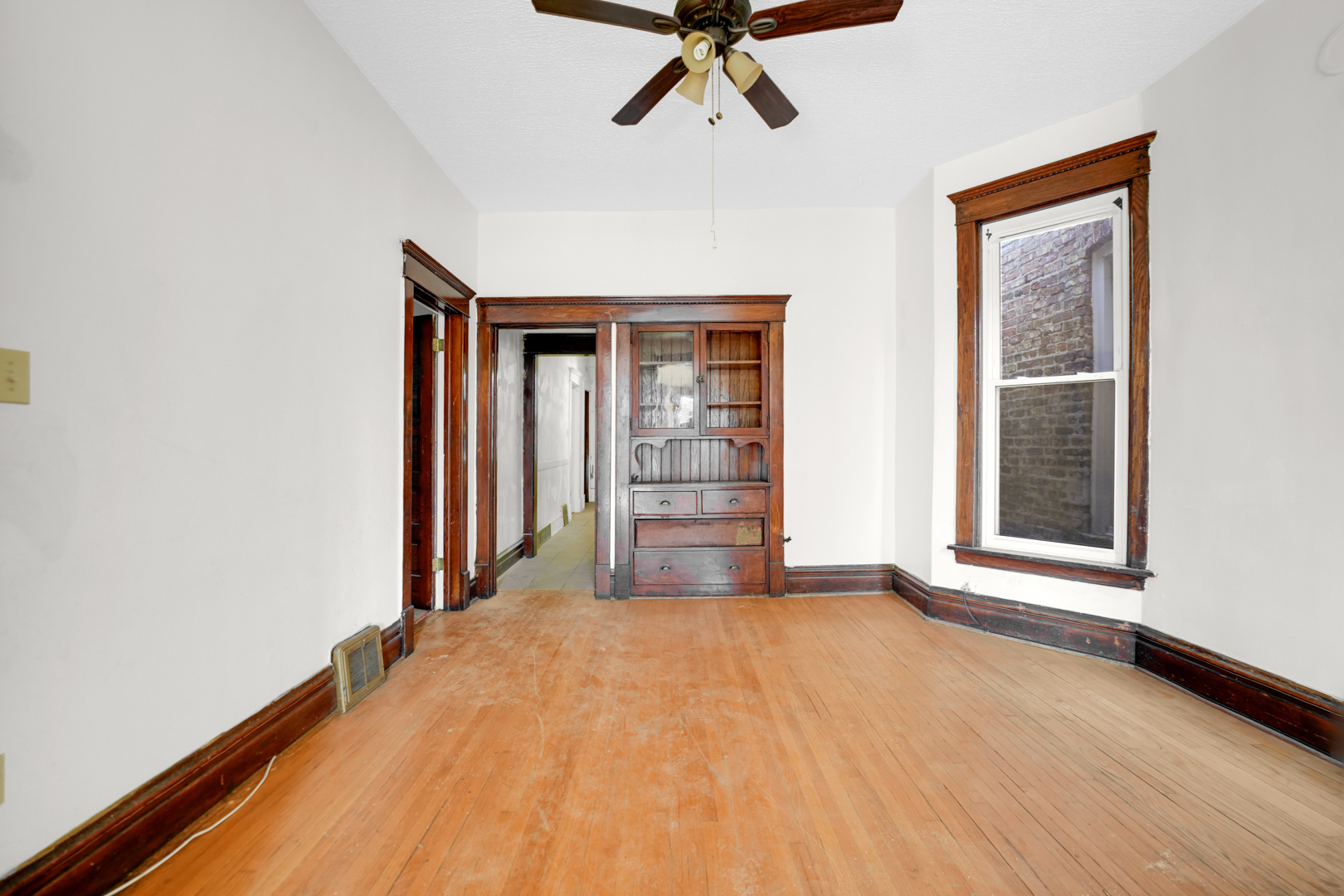 6045 S Peoria Street, Chicago, IL 60621