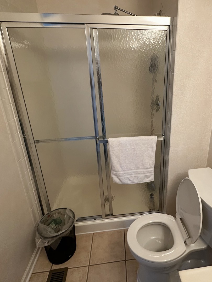 393 BENTLEY Place, Buffalo Grove, IL 60089