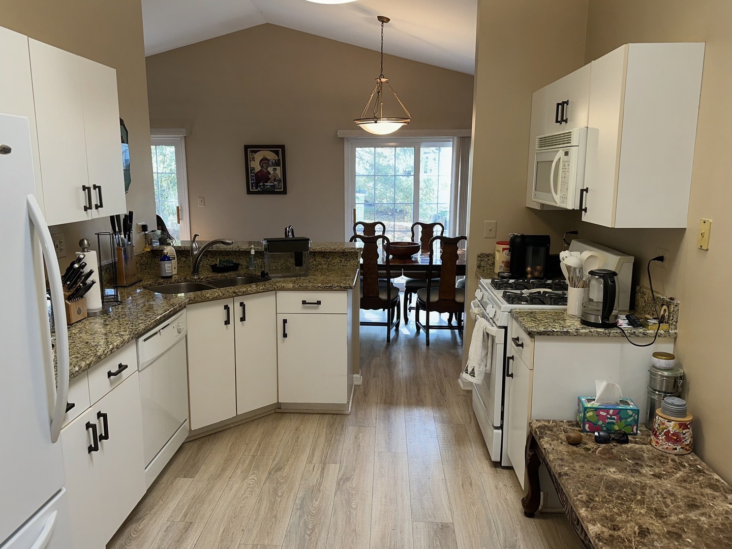 393 BENTLEY Place, Buffalo Grove, IL 60089