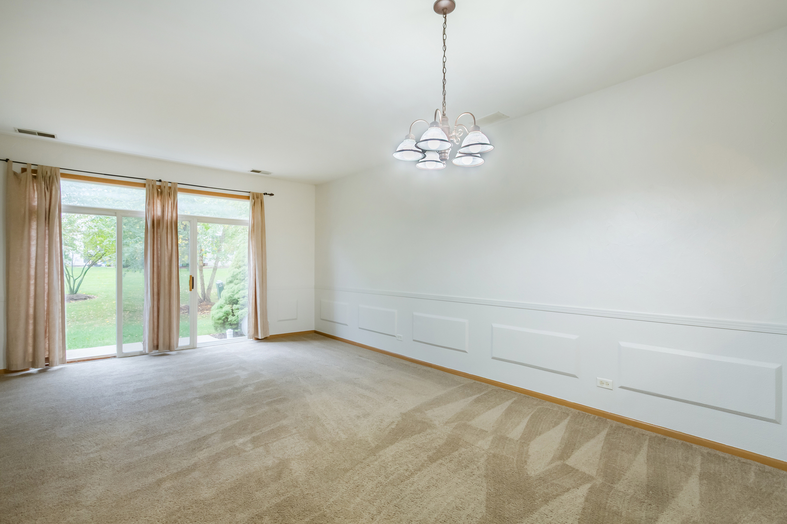 1244 Brookdale Drive #1244, Carpentersville, IL 60110