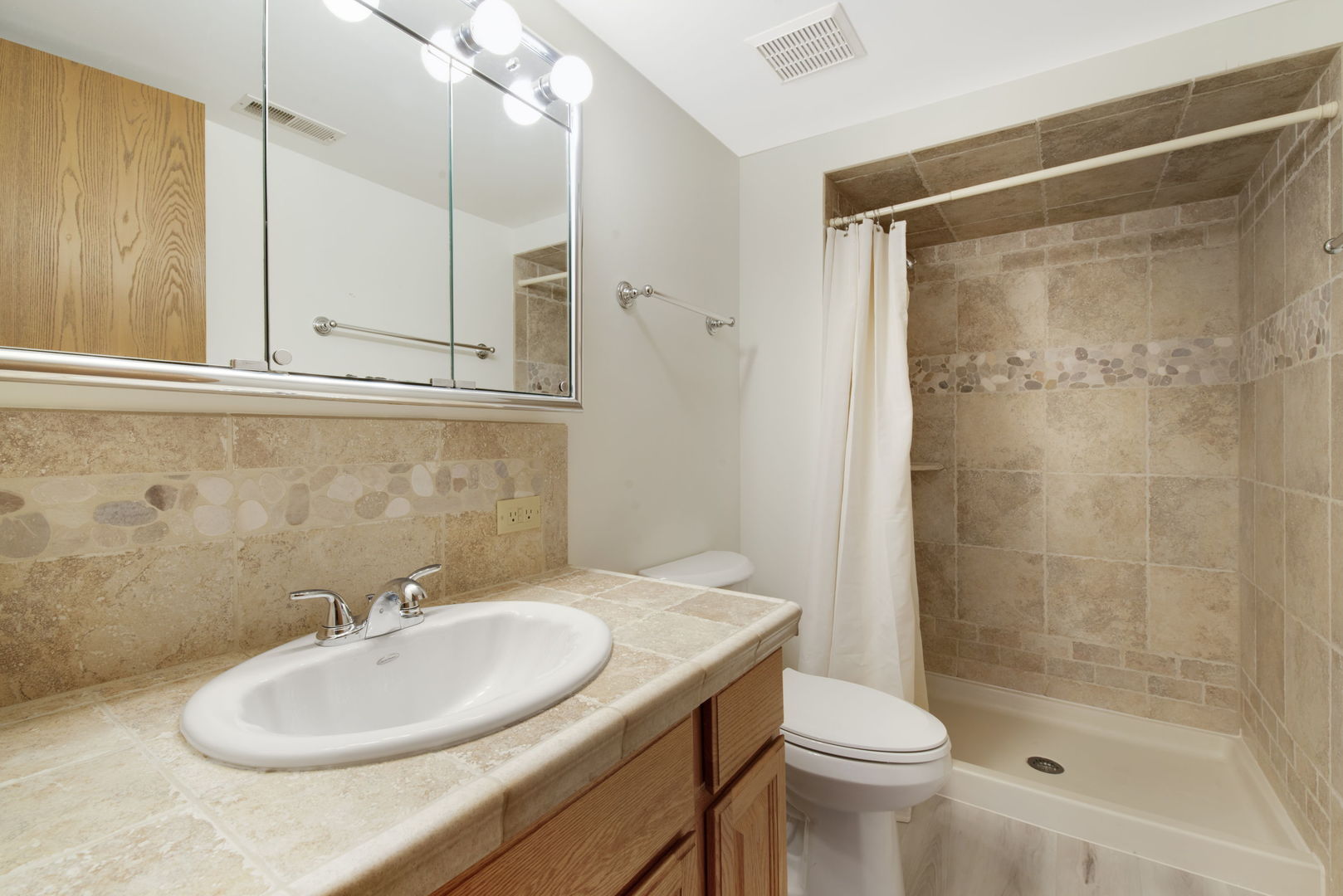 9510 S Kolmar Avenue #406, Oak Lawn, IL 60453