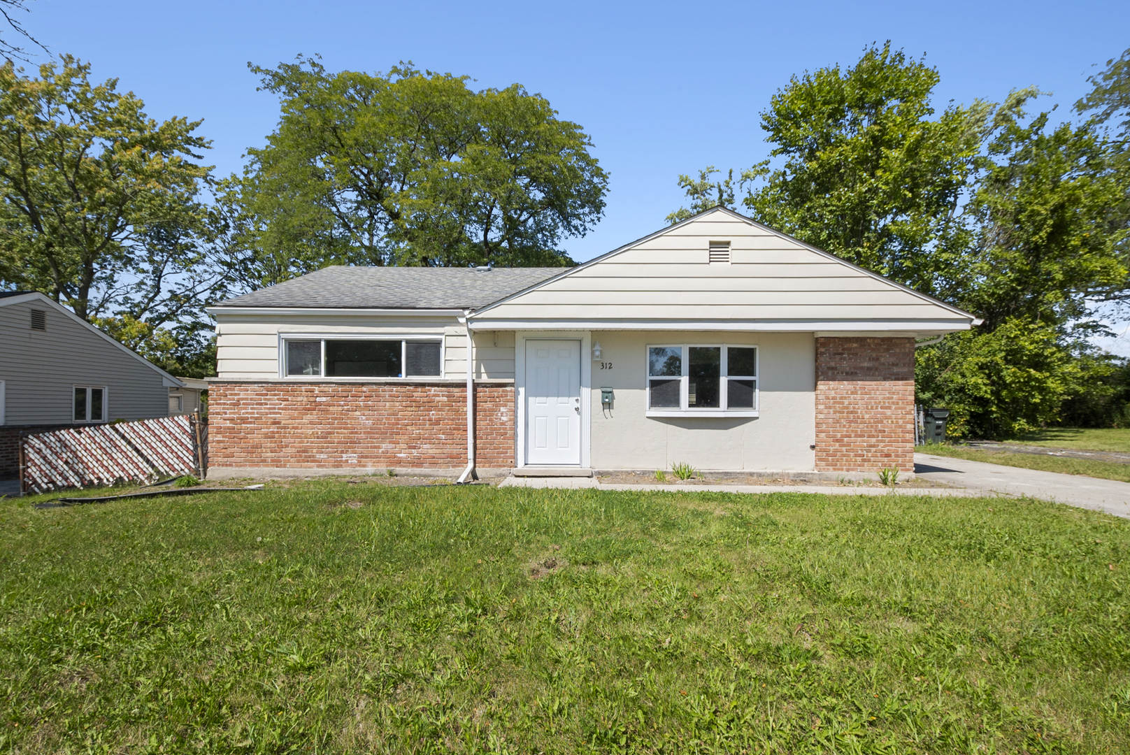 312 Sangamon Street, Park Forest, IL 60466