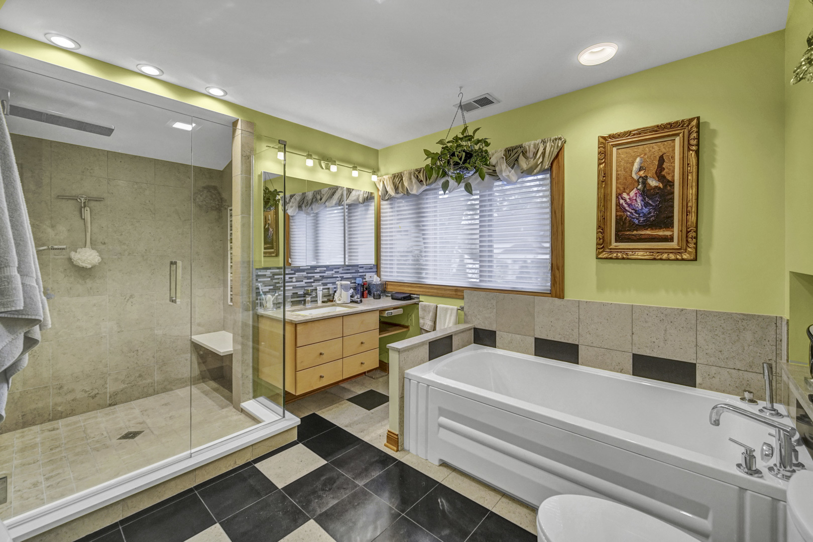 1715 S Greenwood Avenue, Park Ridge, IL 60068