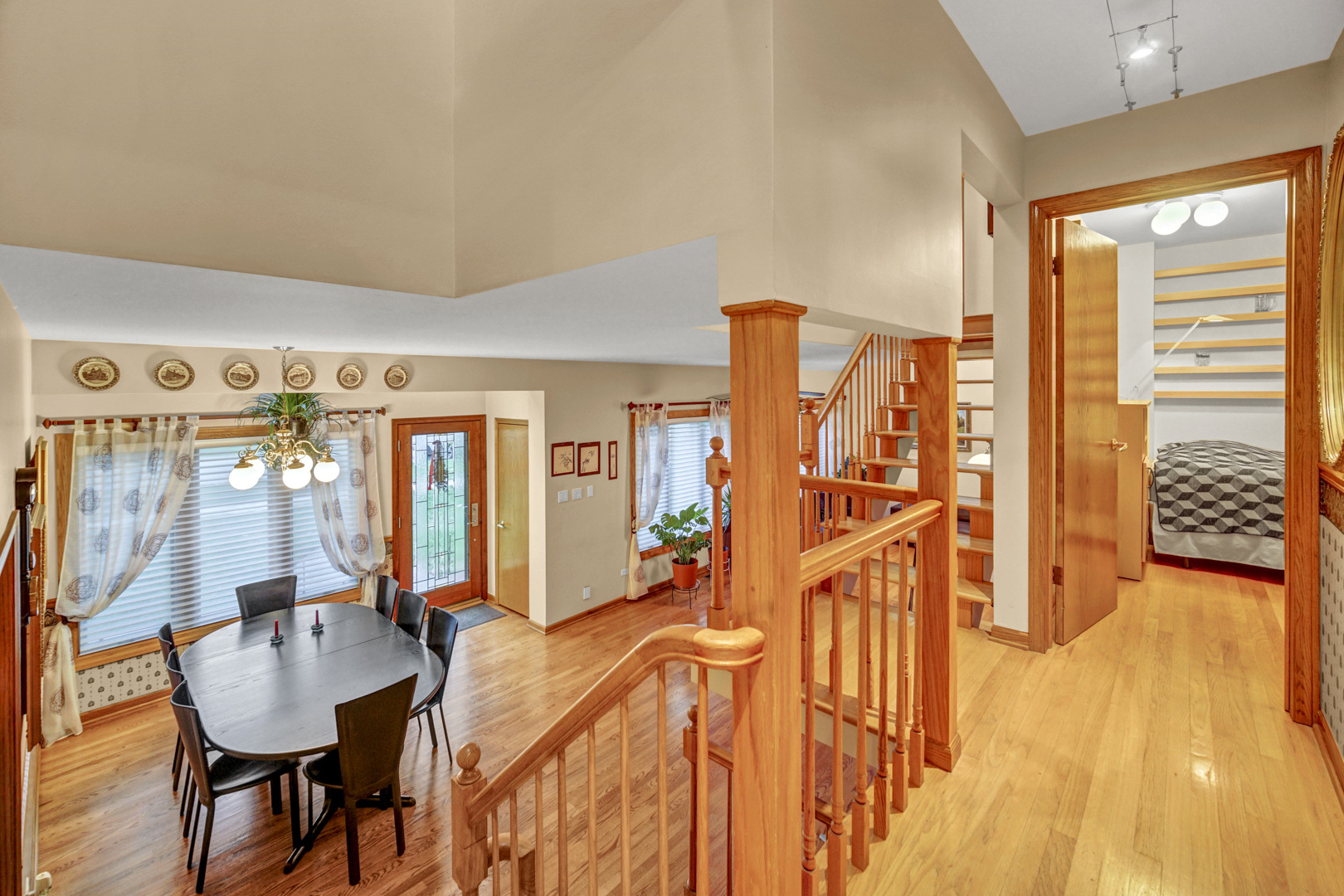 1715 S Greenwood Avenue, Park Ridge, IL 60068