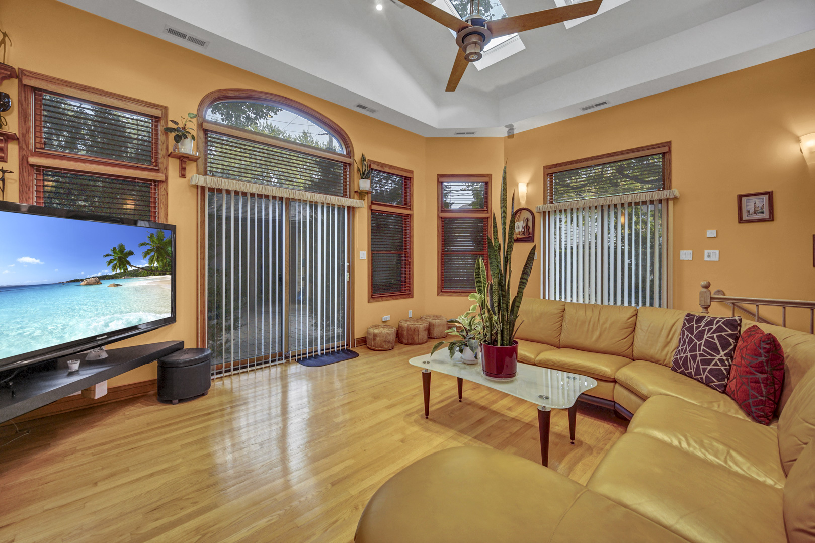 1715 S Greenwood Avenue, Park Ridge, IL 60068