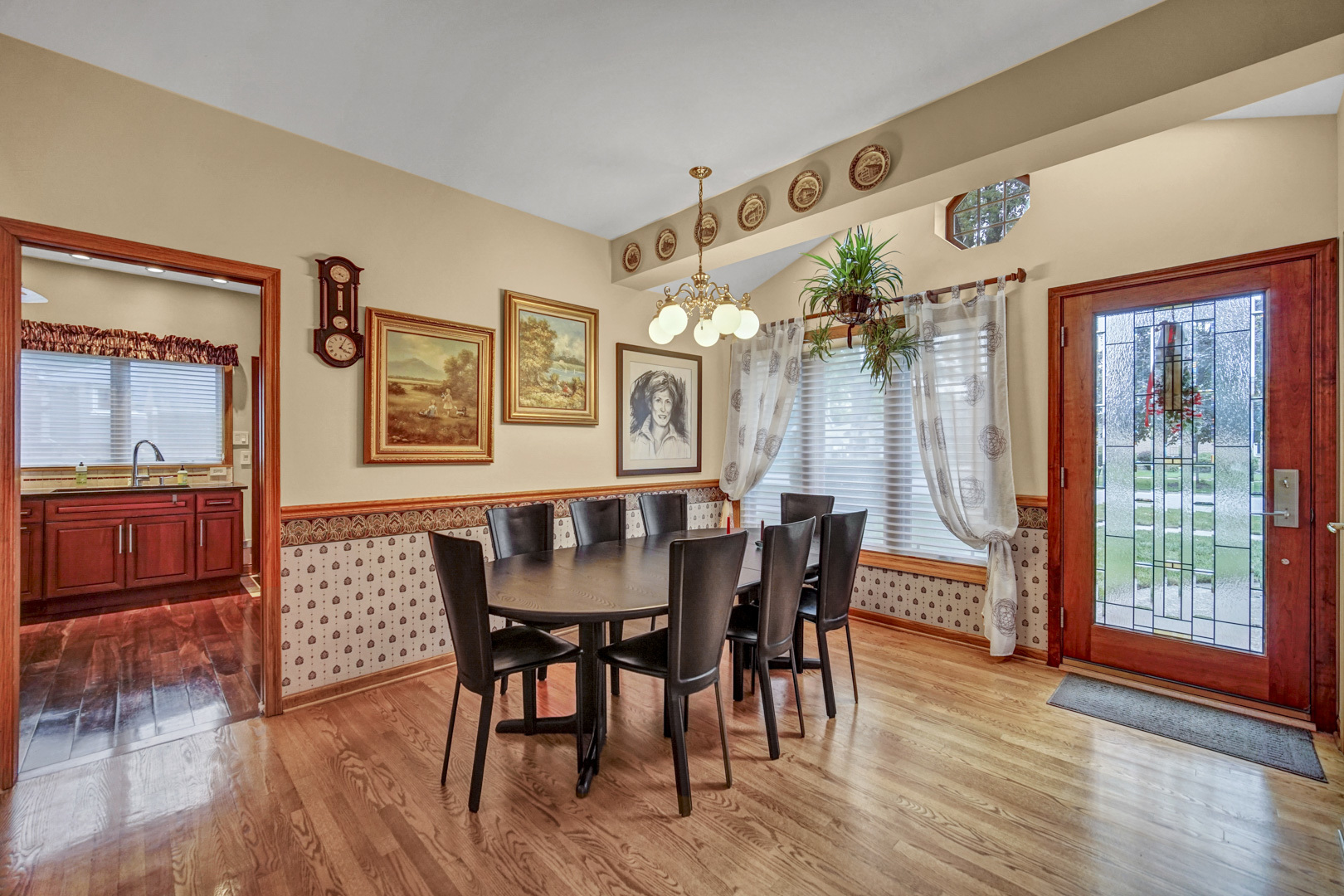 1715 S Greenwood Avenue, Park Ridge, IL 60068