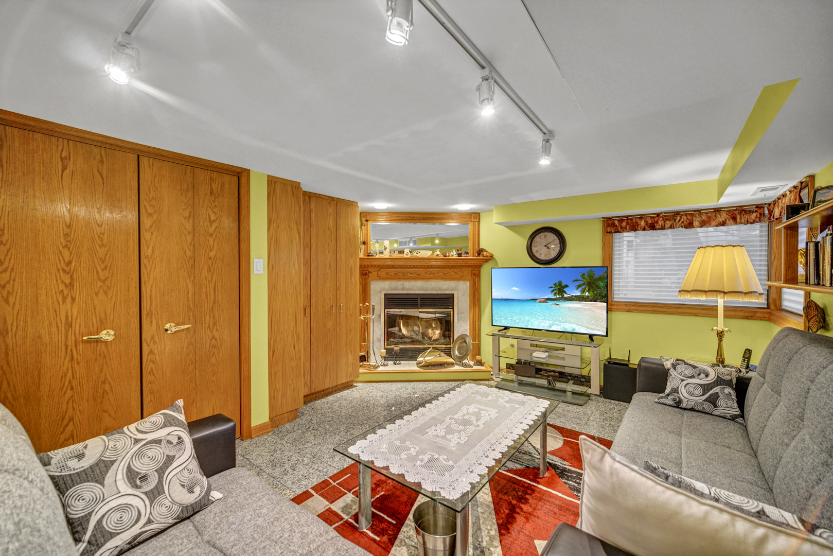 1715 S Greenwood Avenue, Park Ridge, IL 60068