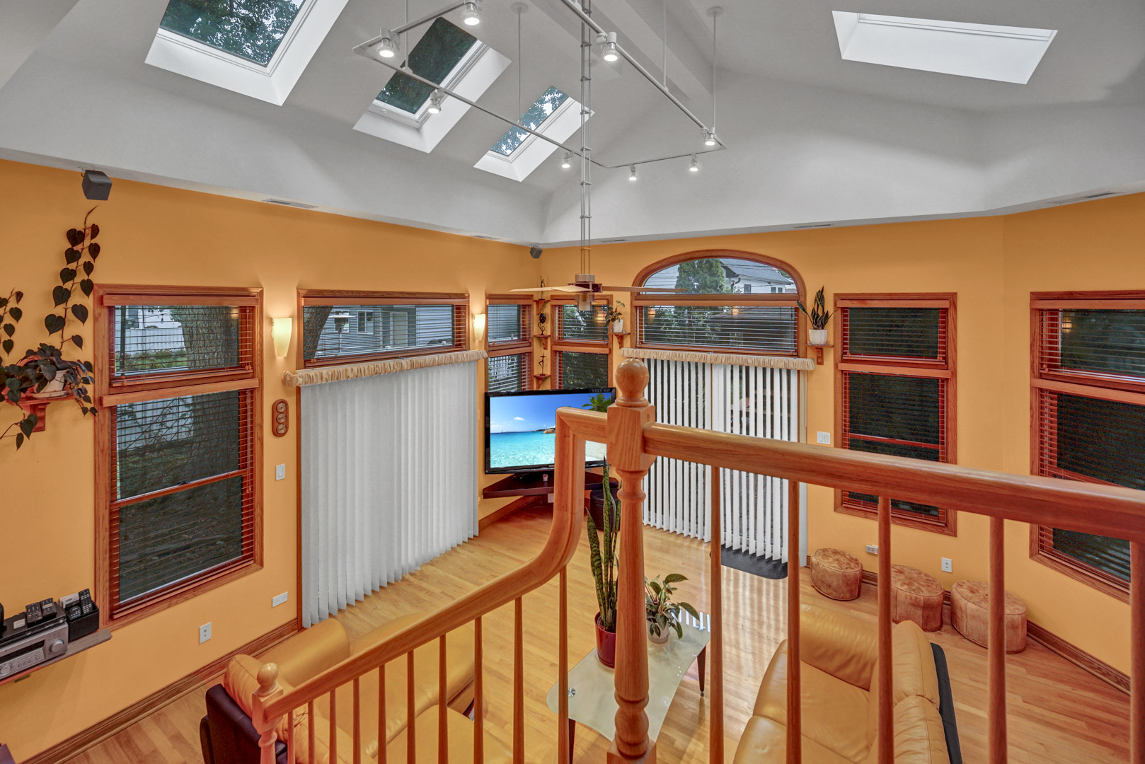 1715 S Greenwood Avenue, Park Ridge, IL 60068