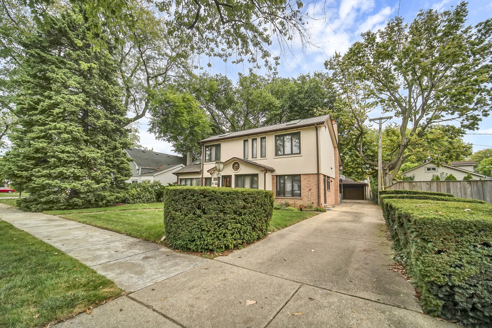 1715 S Greenwood Avenue, Park Ridge, IL 60068