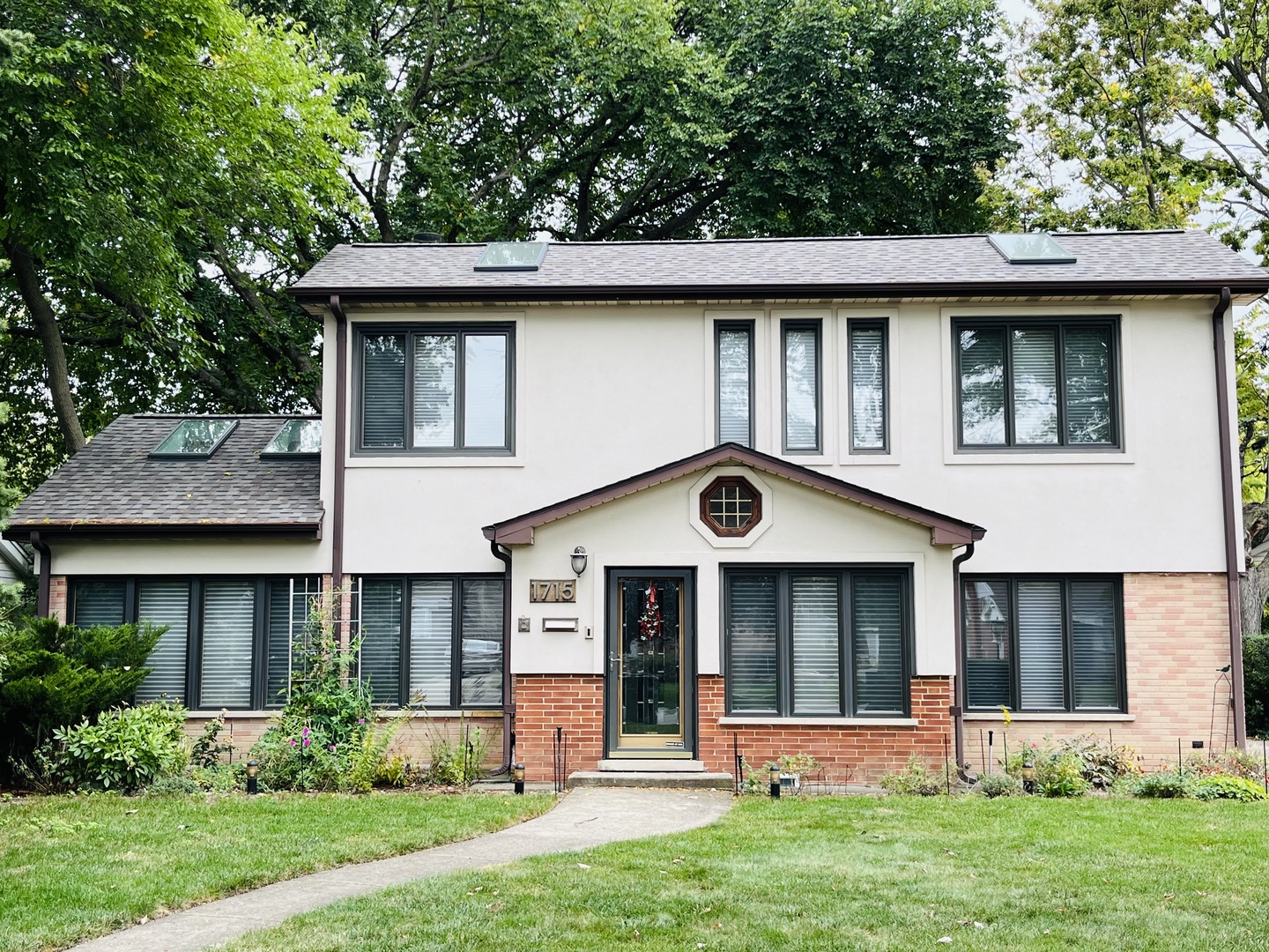 1715 S Greenwood Avenue, Park Ridge, IL 60068