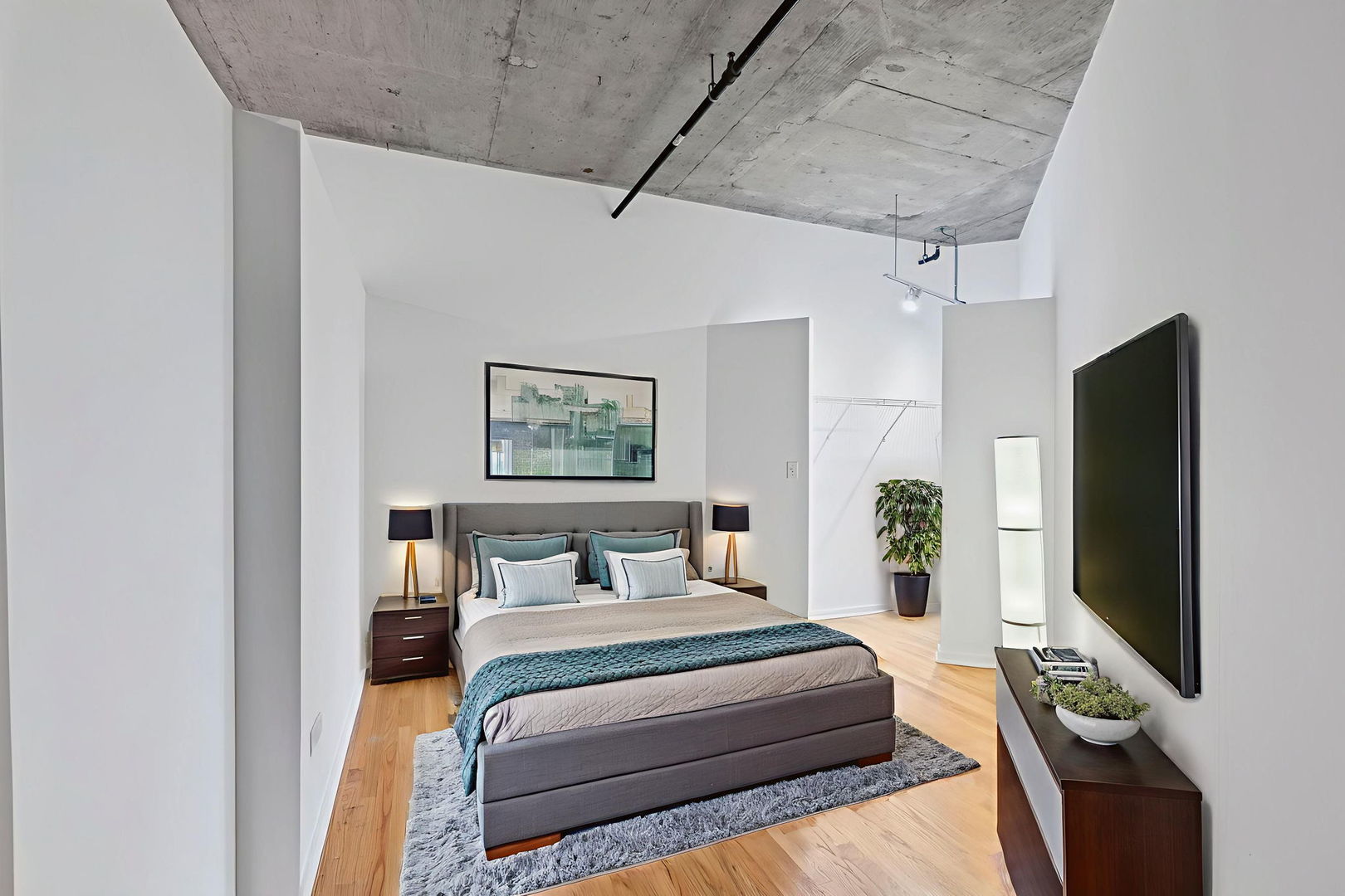 933 W VAN BUREN Street #523, Chicago, IL 60607