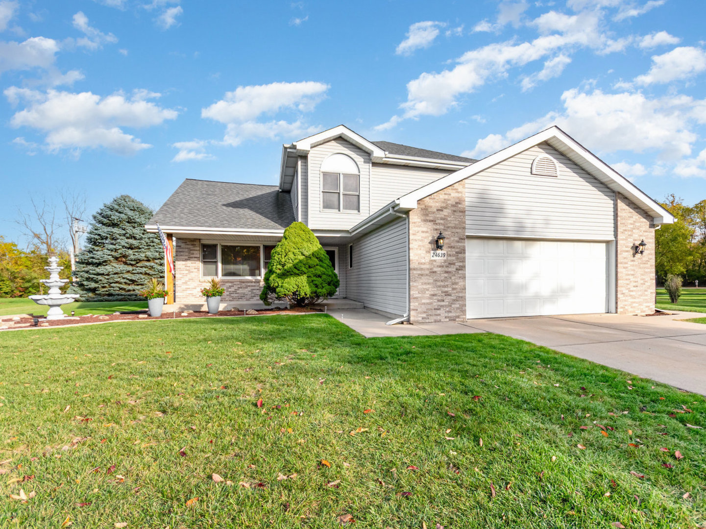 24639 S Howard Court, Channahon, IL 60410