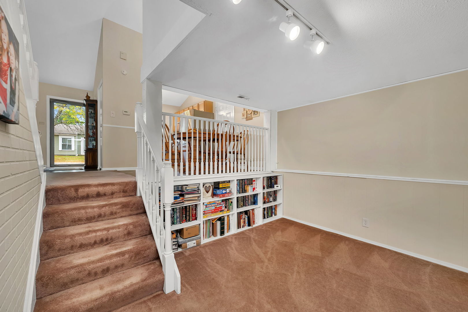 203 W Birchwood Drive #5, Romeoville, IL 60446