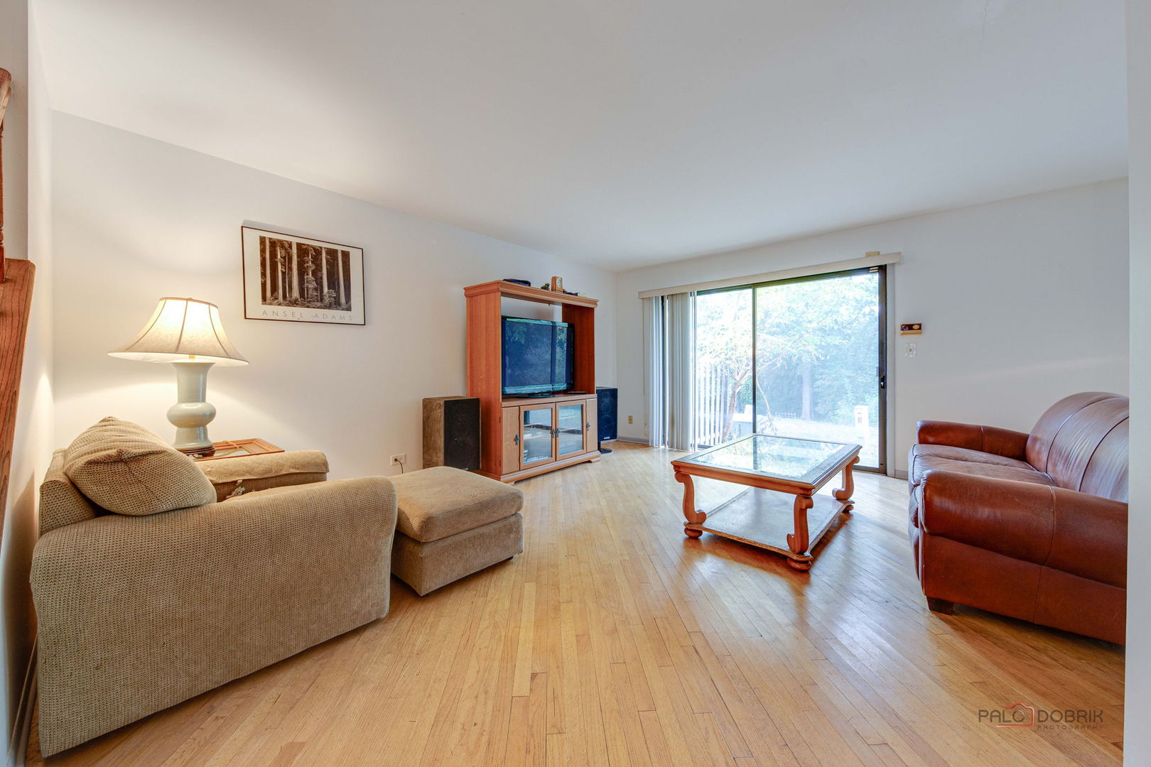 886 Swan Lane, Deerfield, IL 60015