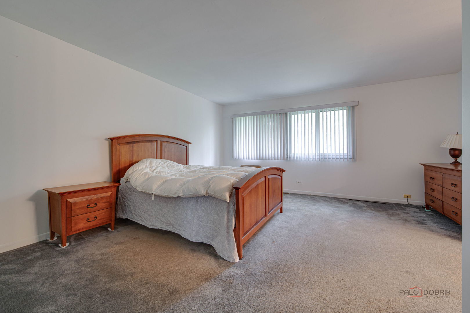 886 Swan Lane, Deerfield, IL 60015