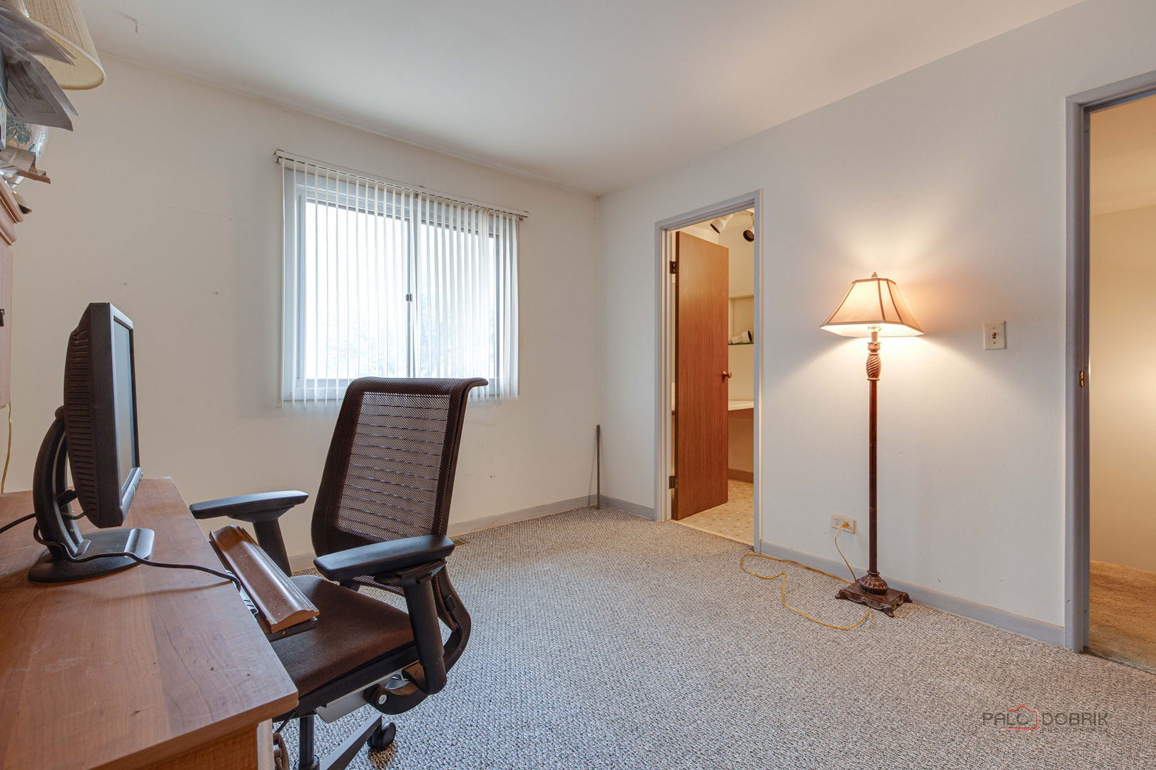 886 Swan Lane, Deerfield, IL 60015