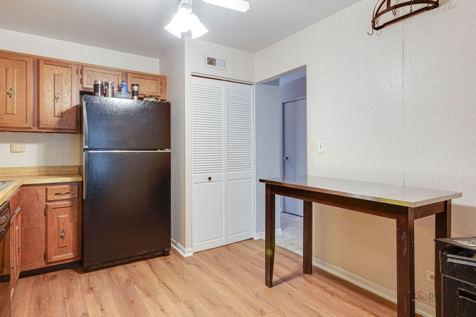 886 Swan Lane, Deerfield, IL 60015