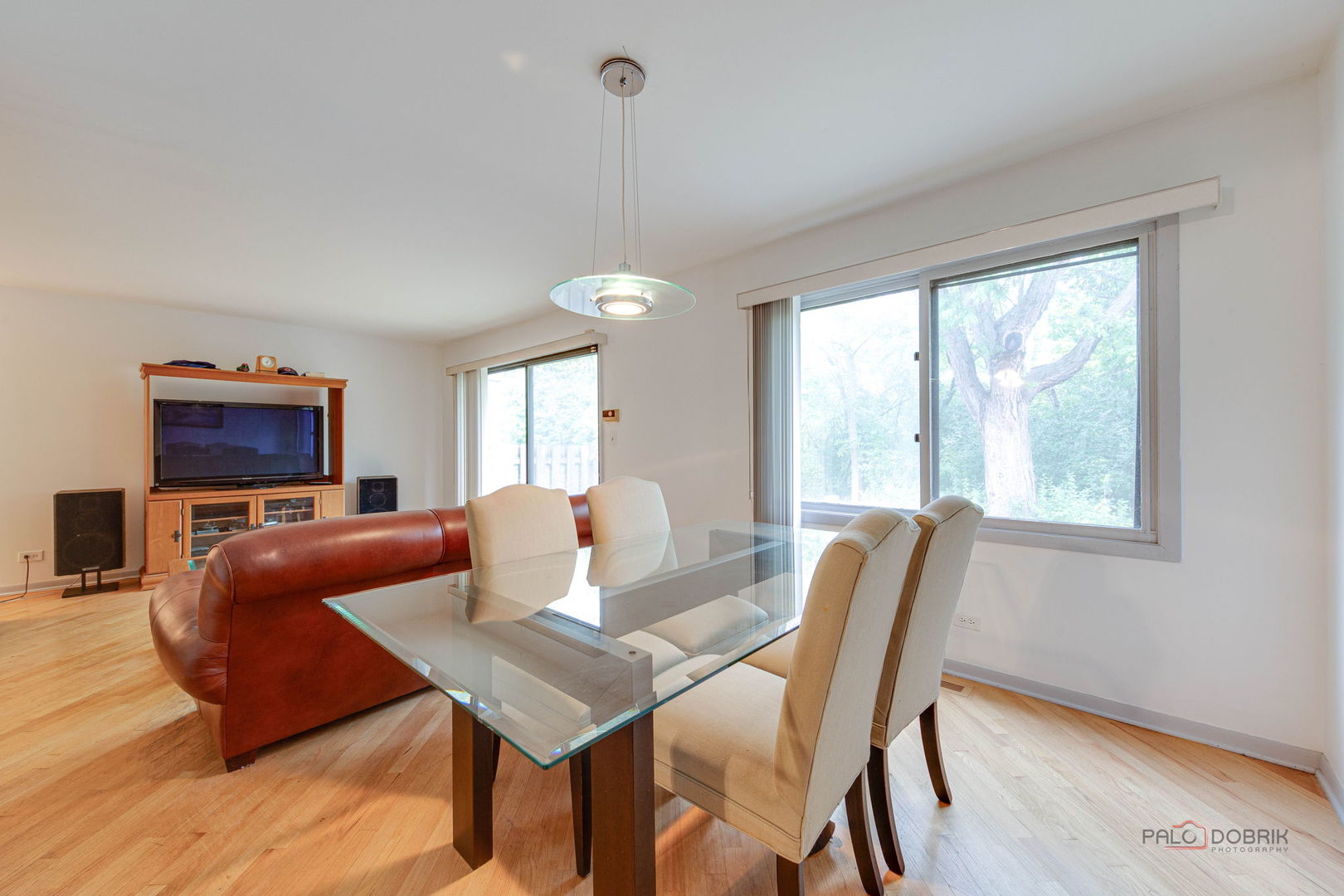 886 Swan Lane, Deerfield, IL 60015