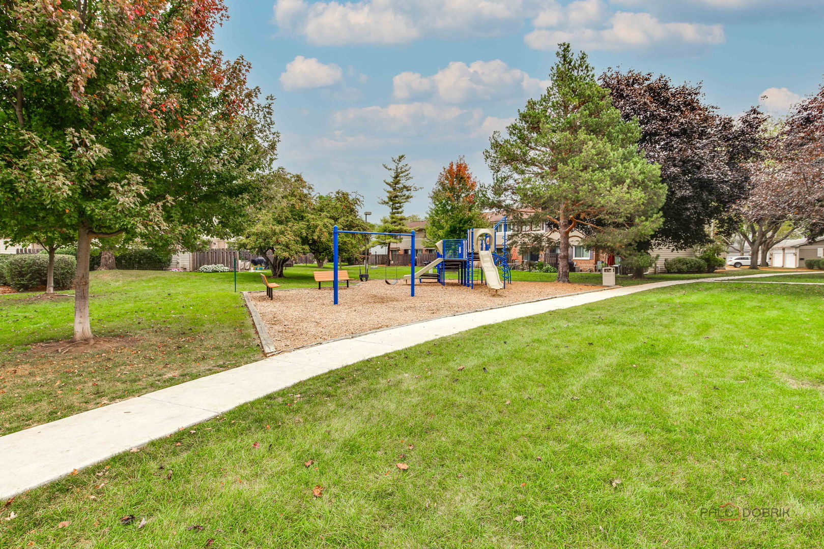 886 Swan Lane, Deerfield, IL 60015