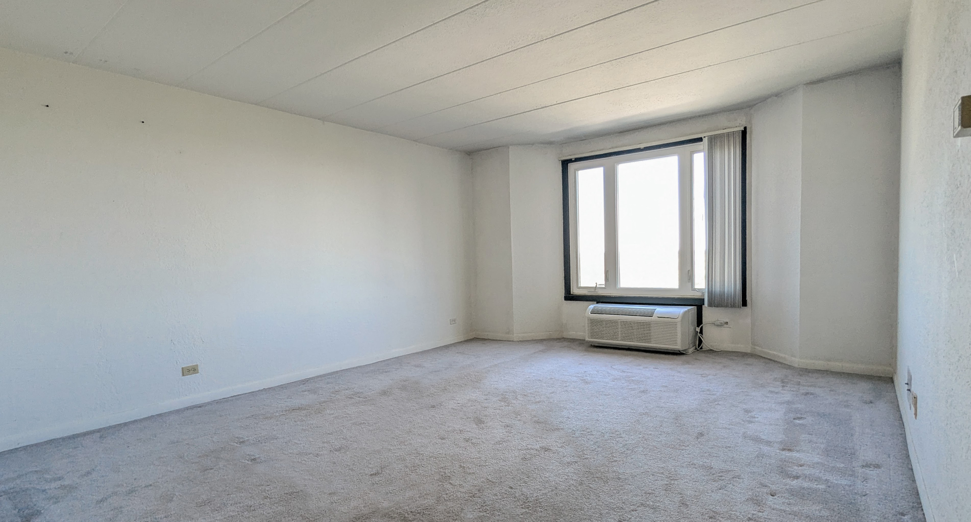 1 Renaissance Place #1019, Palatine, IL 60067