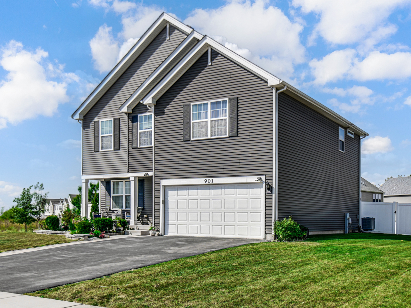 901 Sable Ridge Drive, Joliet, IL 60431