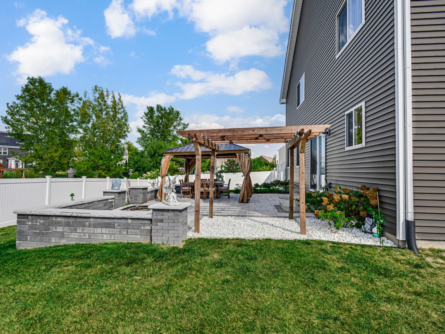 901 Sable Ridge Drive, Joliet, IL 60431