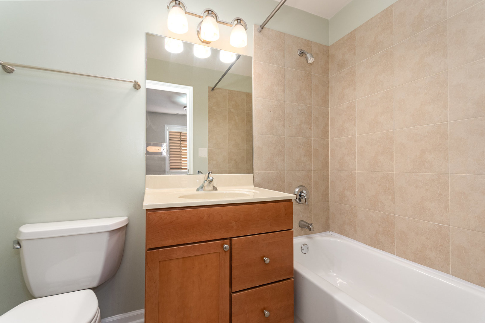1022 Alexander Lane, Oak Park, IL 60302