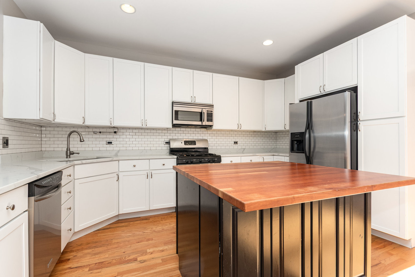 1022 Alexander Lane, Oak Park, IL 60302