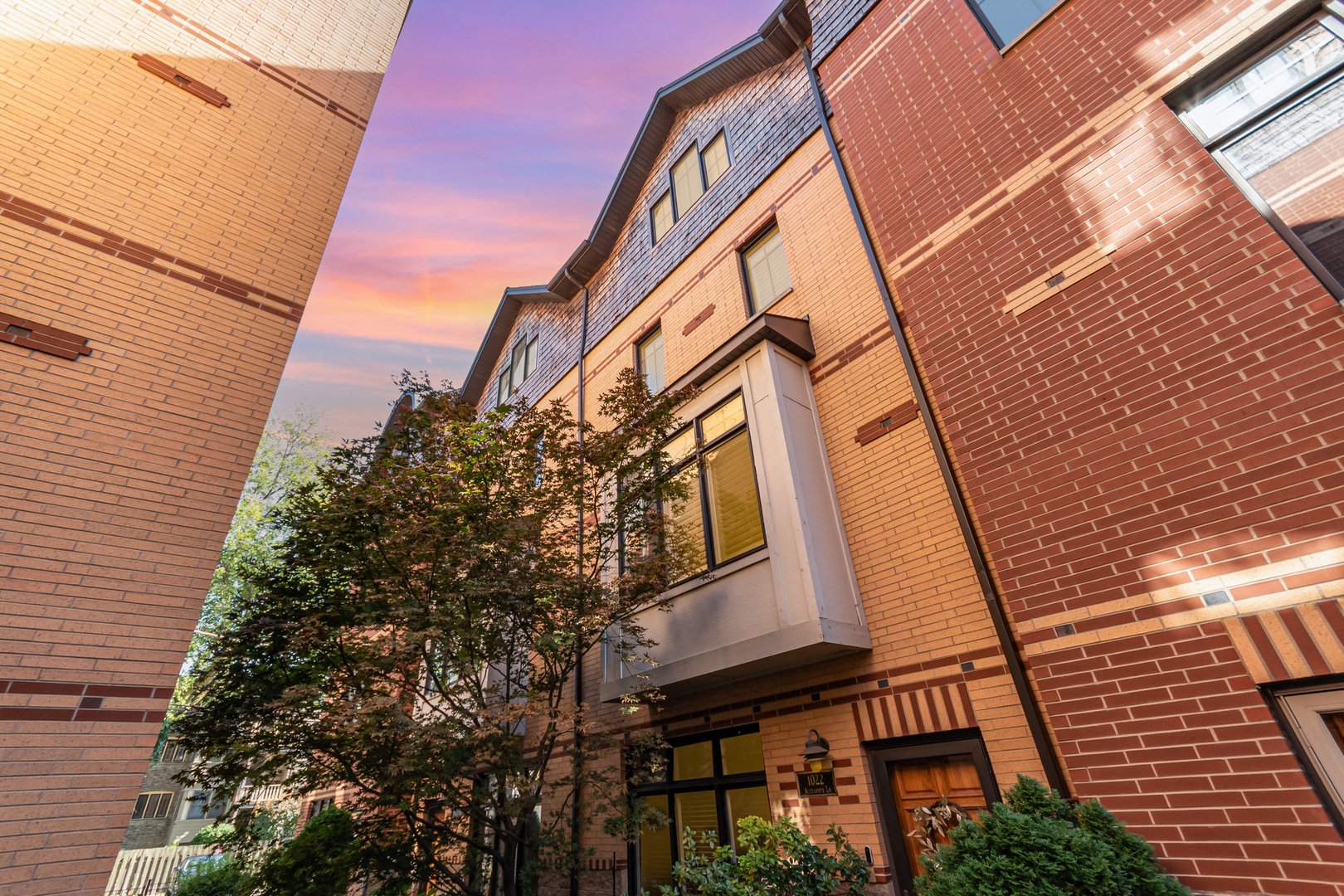 1022 Alexander Lane, Oak Park, IL 60302