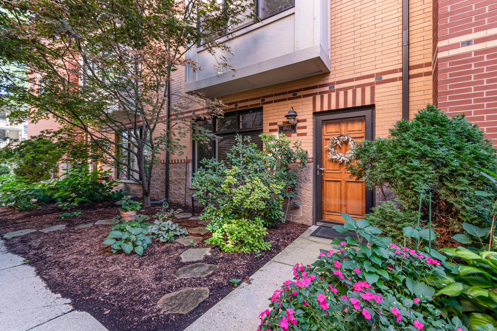 1022 Alexander Lane, Oak Park, IL 60302
